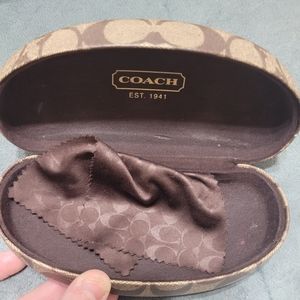 4/$25 Coach Sunglasses Holder Used Includes Cloth for cleaning